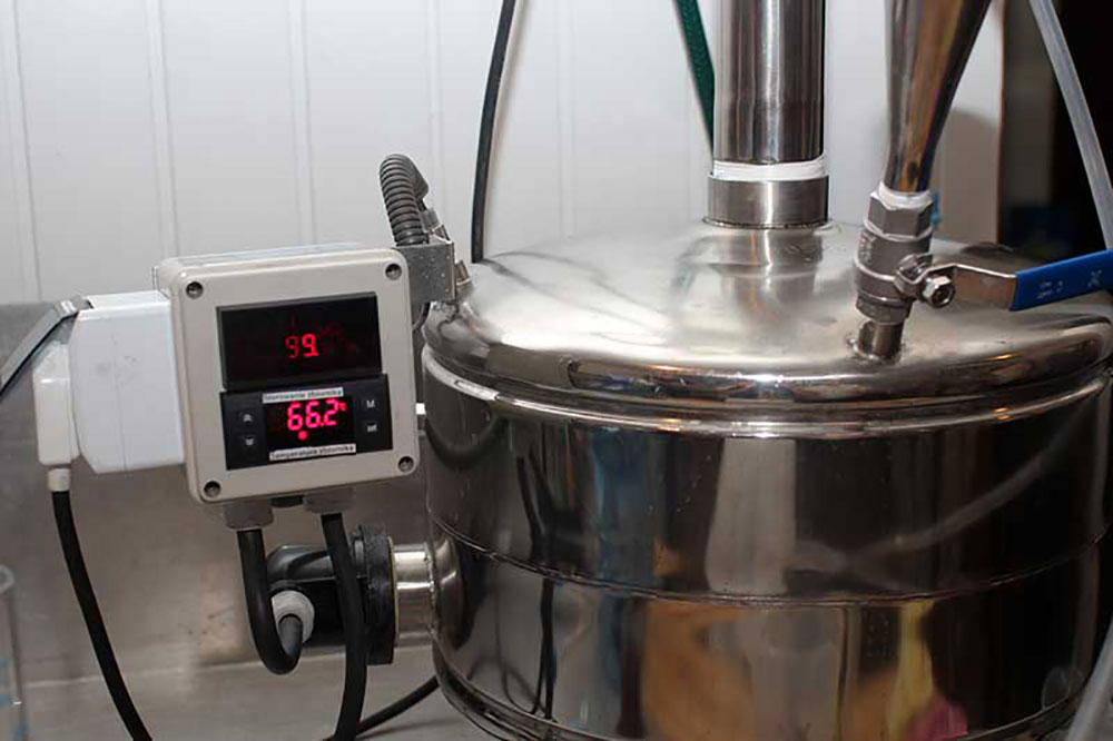how to distill alcohol