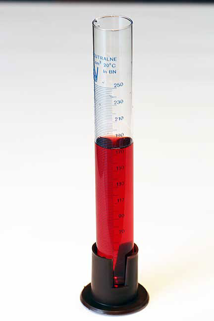 Graduated cylinder